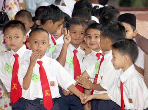 SESI PERTAMA PERSEKOLAHAN