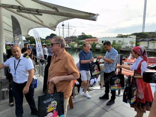PELANCONGAN KAPAL PERSIARAN