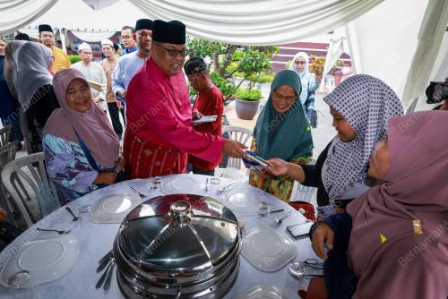 DATUK SERI AB RAUF YUSOH