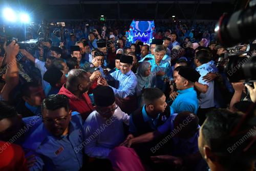 DATUK SERI MOHAMED AZMIN ALI