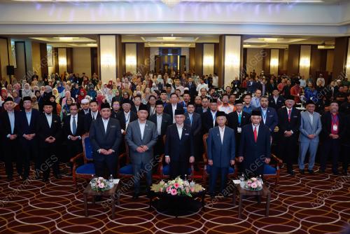 DATUK DR MOHD NA'IM MOKHTAR