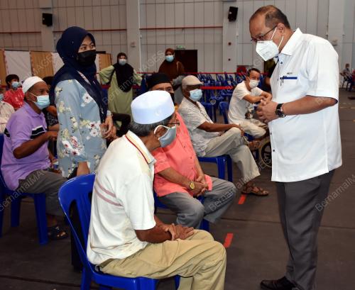 DATUK AHMAD AMZAD HASHIM