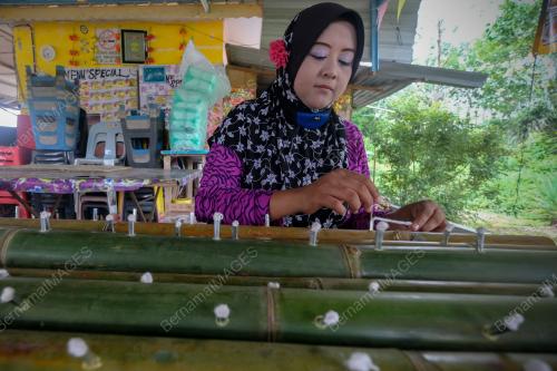 PELITA BULUH MAK NGAH