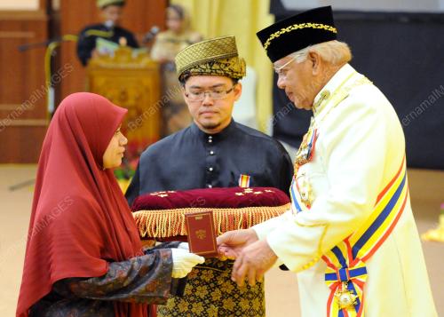 TUN MOHD KHALIL YAAKOB