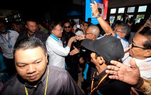 DATUK SERI ANWAR IBRAHIM