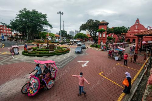 BANGUNAN STADTHUYS