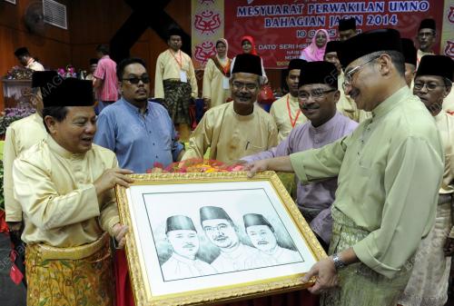 MK04_10082014_JASIN_UMNO