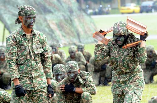 MK04_10082016_SEMBOYAN