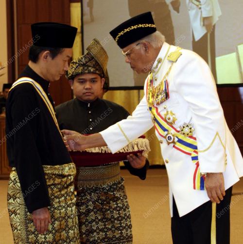 TUN MOHD KHALIL YAAKOB_DARJAH