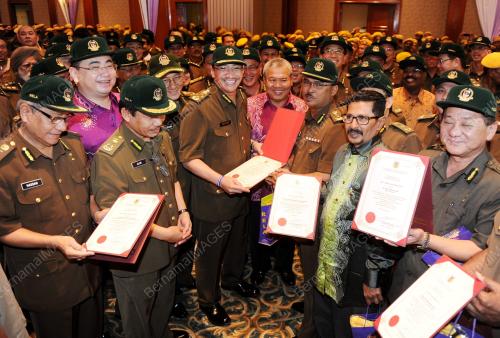 DATUK SERI HISHAMMUDDIN TUN HUSSEIN
