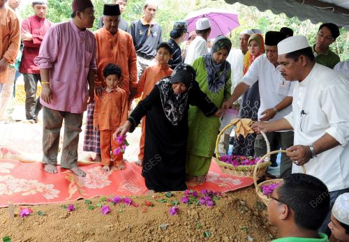 MK04_11032013_ADUN_LENDU