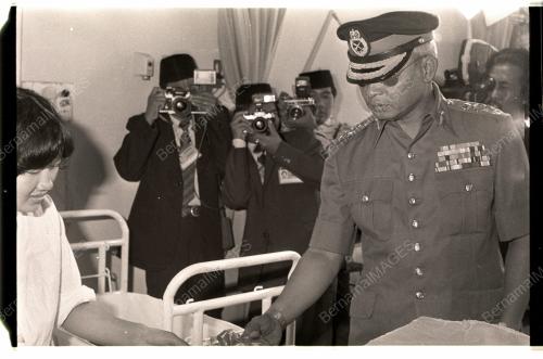 AGONG DI HOSPITAL TENTERA MELAKA