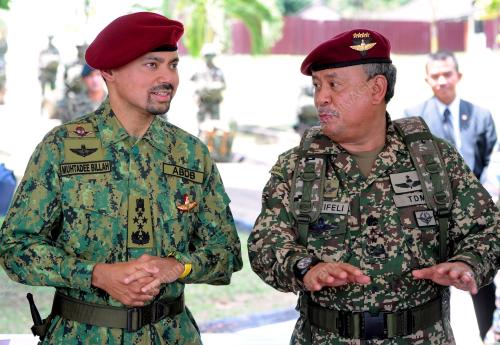 MK04_11112013_BRUNEI_PAT