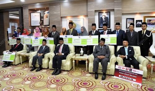 MK04_11122017_ZAKAT_BN201712103789