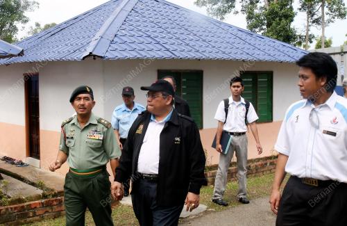MK04_12012011_TIKI_LAFE_PLKN