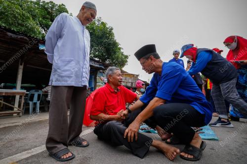 DATUK ROSLAN AHMAD