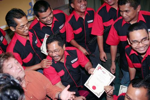 MUSTAZA MOHD YUSOF