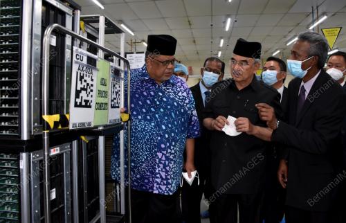 TUN MOHD ALI RUSTAM