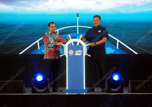 DATUK DR ASYRAF WAJDI DUSUKI