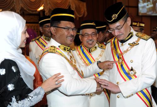 MK04_15112014_CM_MENTERI