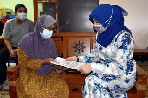 DATUK SERI RINA MOHD HARUN