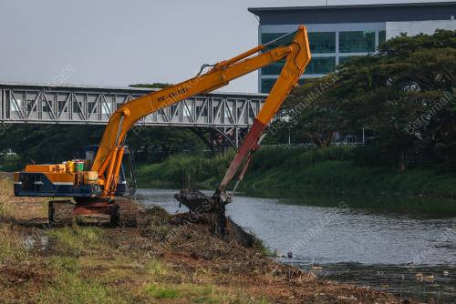 PEMBERSIHAN SUNGAI