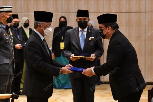 AL-SULTAN ABDULLAH RI'AYATUDDIN AL-MUSTAFA BILLAH SHAH