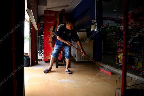 BANJIR KAMPUNG TEHEL