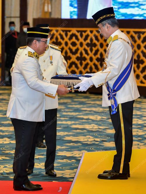 TUN MOHD ALI RUSTAM