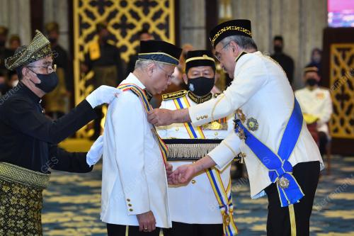 TUN MOHD ALI RUSTAM