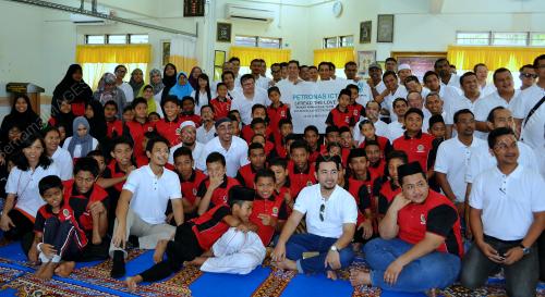 MK04_24102015_PETRONAS_CSR