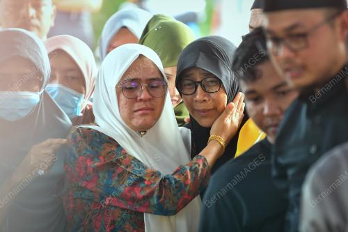 ALLAHYARHAM MUHAMMAD ARIF IDRIS