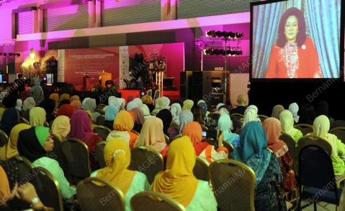 DATIN SERI ROSMAH MANSOR