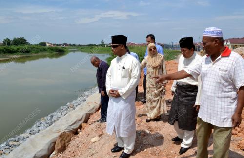 MK04_27072013_IDRIS_SUNGAI
