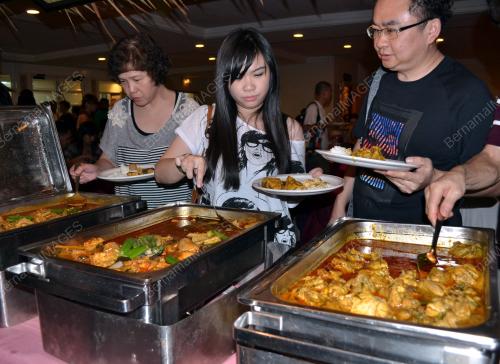 MAKANAN PELANCONGAN