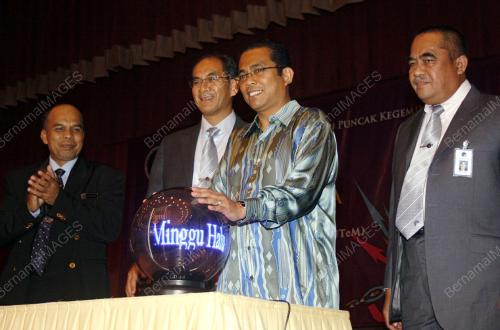 MOHAMED KHALED NORDIN
