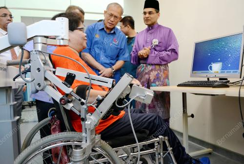 MK04_30072015_PERKESO_REHABILITASI