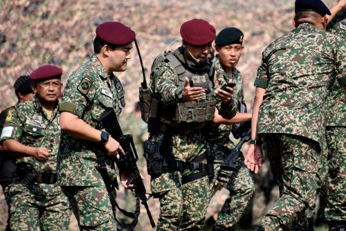 KAPT TENGKU AMIR SHAH SULTAN SHARAFUDDIN IDRIS SHAH