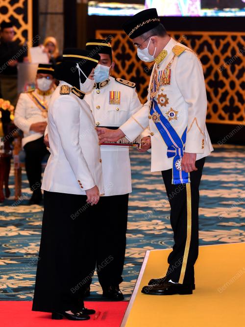 TUN MOHD ALI RUSTAM