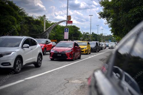ALIRAN TRAFIK SESAK