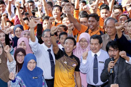 MK05_02082016_RAJA_PECUT