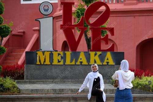LENGANG DI BANDA HILIR