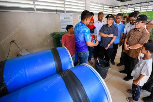 DATUK SERI DR RONALD KINDEE