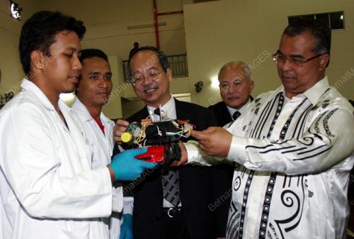 MOHAMAD RAIS ZAINUDDIN