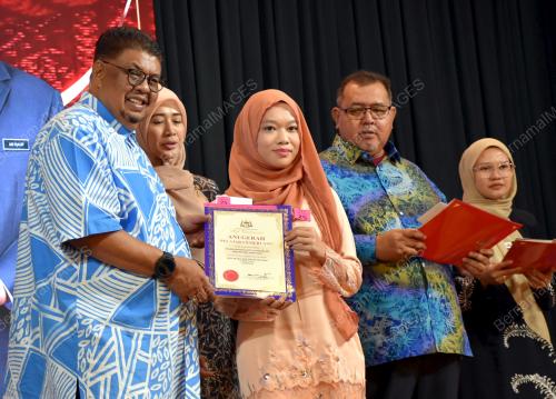 DATUK SERI AB RAUF YUSOH