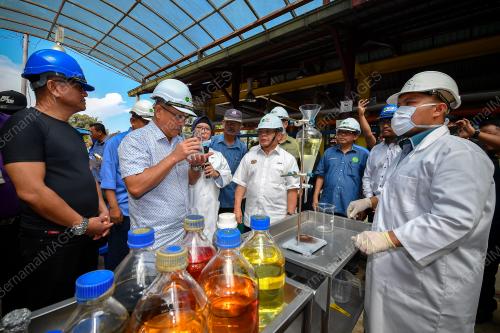 DATUK SERI DR RONALD KINDEE