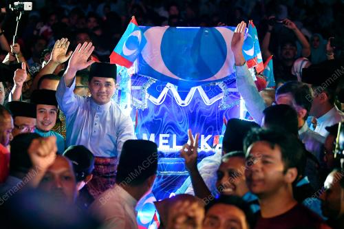 DATUK SERI MOHAMED AZMIN ALI