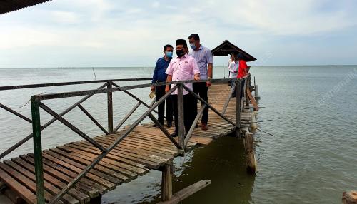 DATUK SERI AHMAD HAMZAH