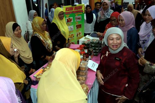 DATUK SERI NANCY SHUKRI