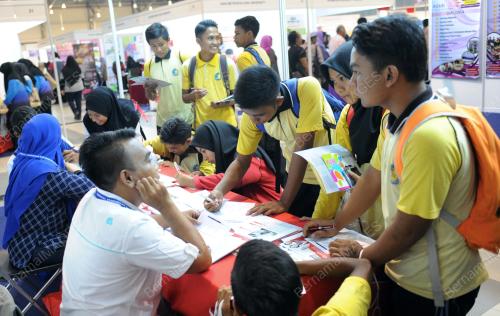 MK05_09042016_KARNIVAL_MARA